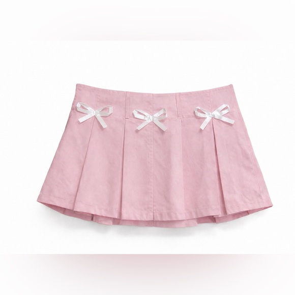 Forever 21 Dresses & Skirts - Forever 21 Light Pink Mini Skirt with White Bows Size S